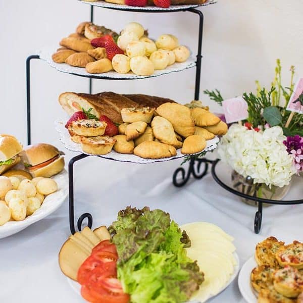 Breakfast foods sitting on a table